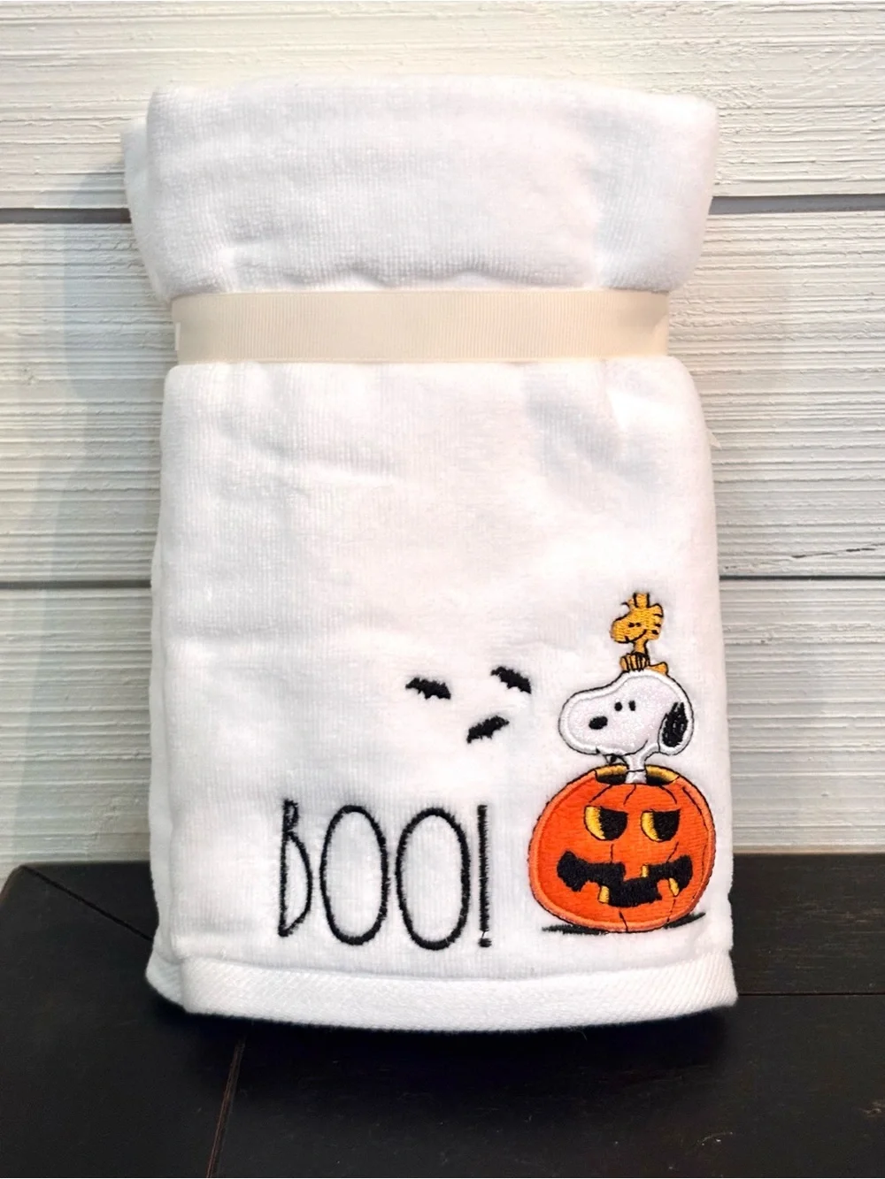 Peanuts x Rae Dunn Set Of 2 Hand Towels BOO! Snoopy Woodstock Halloween NEW